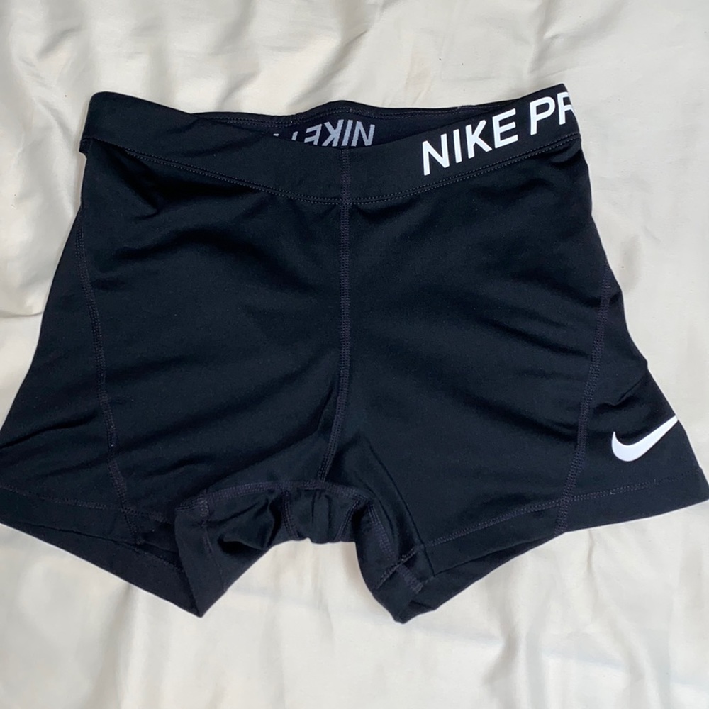 Women’s Nike pro spandex shorts